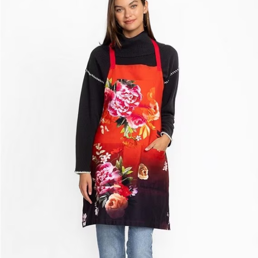 JOHNNY WAS APRON
